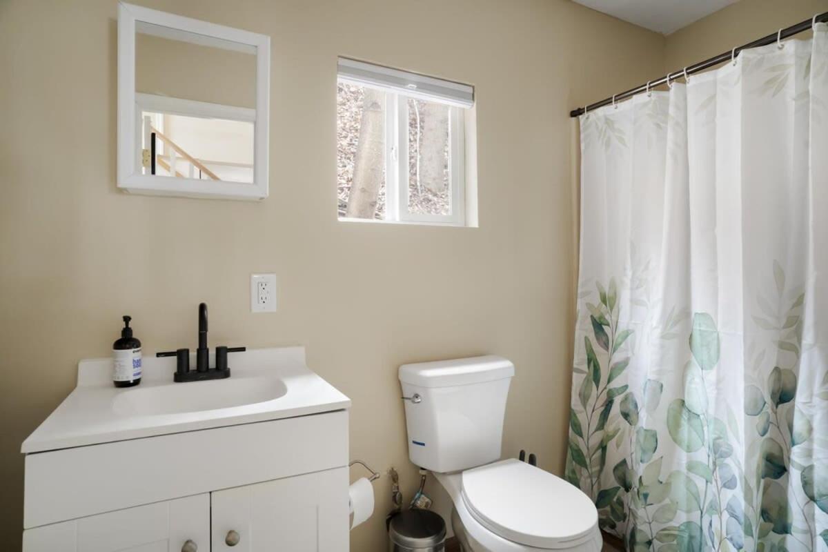 Modern Mountain Cottage W Hot Tub, Fire Pit, Wifi Inwood Exterior foto